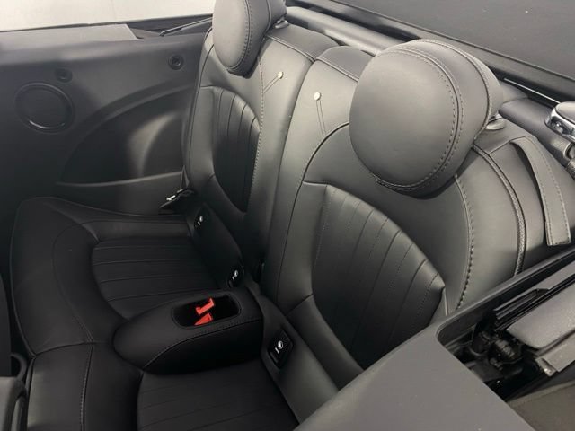 Used 2024 MINI Cooper S w/ Signature Upholstery Package FWD image 16