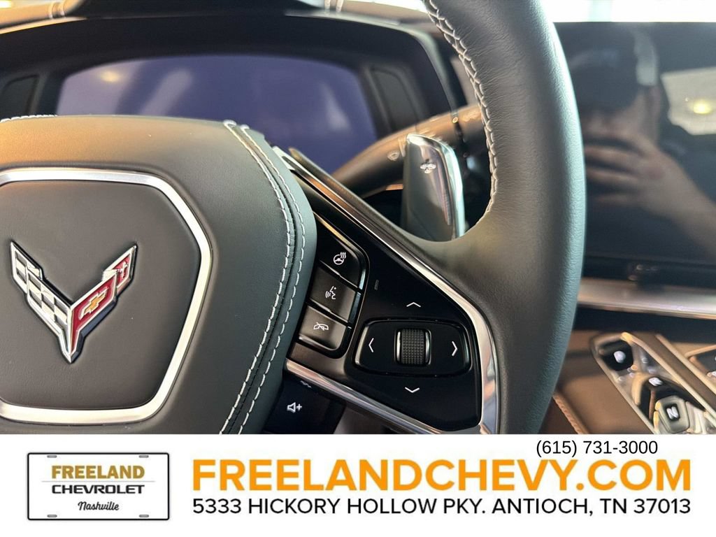 Used 2025 Chevrolet Corvette Stingray Preferred Conv w/ 2LT RWD image 24