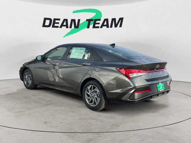 Certified 2026 Hyundai Elantra Hybrid FWD image 6