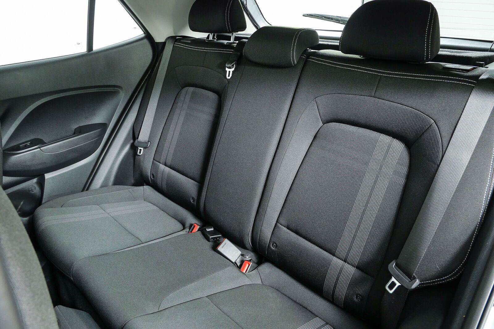 Used 2023 Hyundai Venue SEL w/ Cargo Package FWD image 17