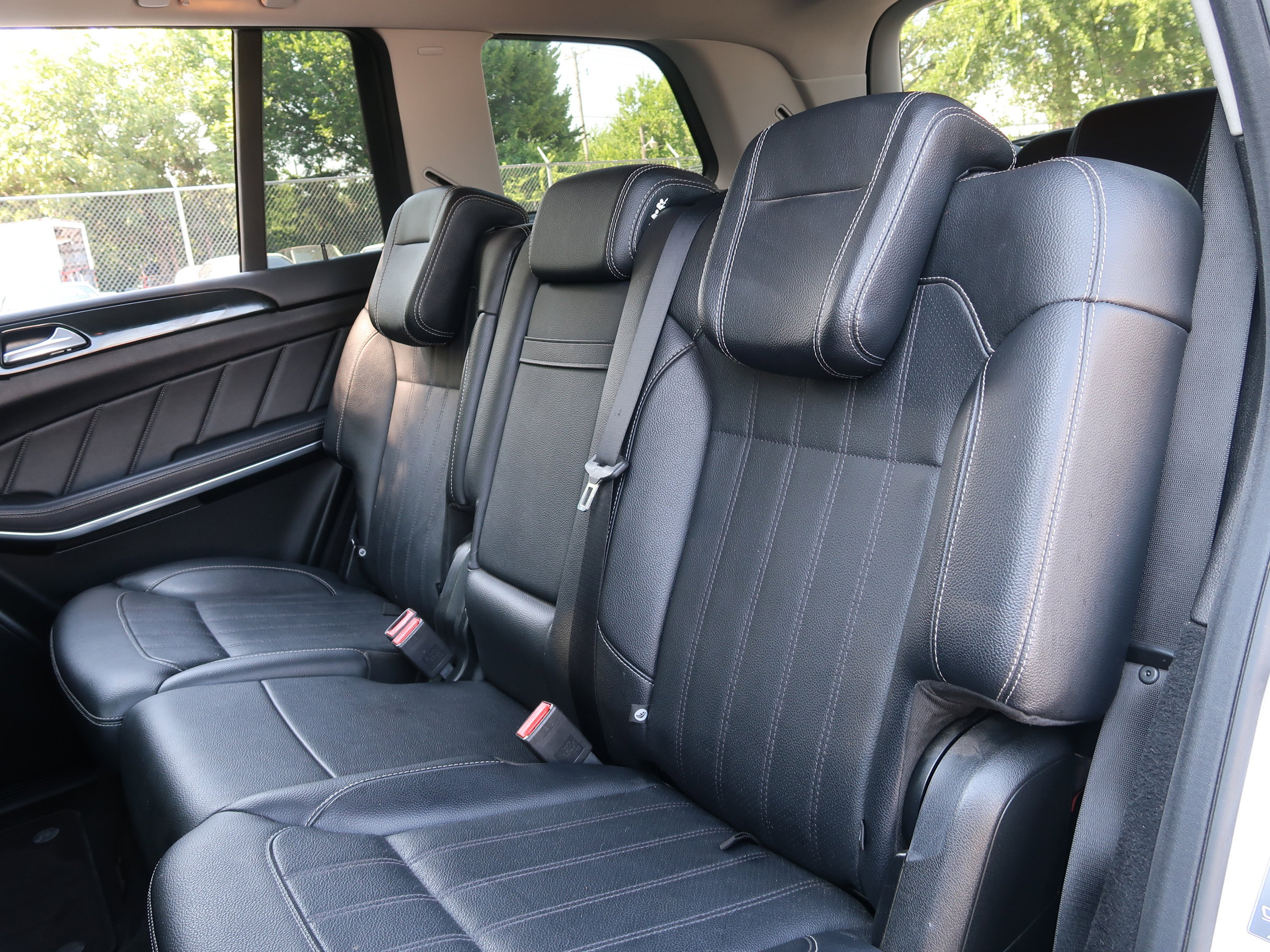 Used 2014 Mercedes-Benz GL 350 4MATIC 4dr GL 350 BlueTEC image 37