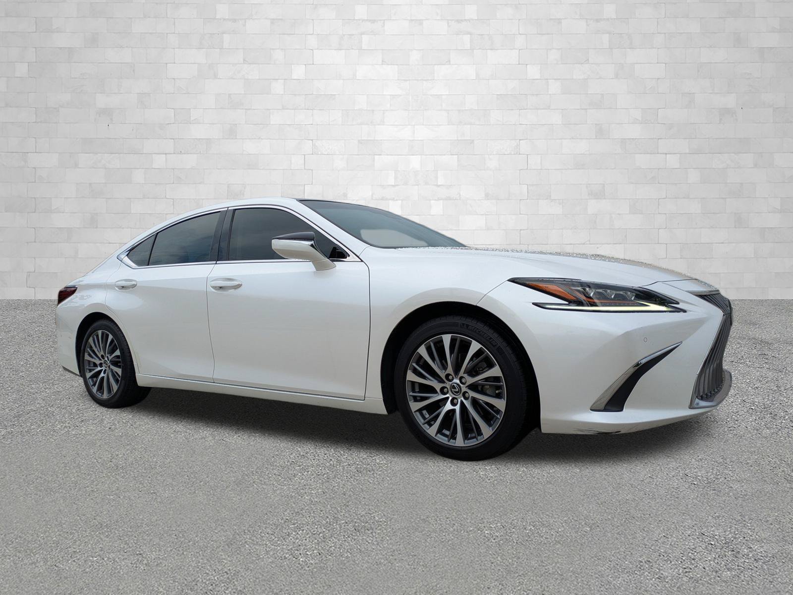 Used 2019 Lexus ES 350 w/ Accessory Package 2