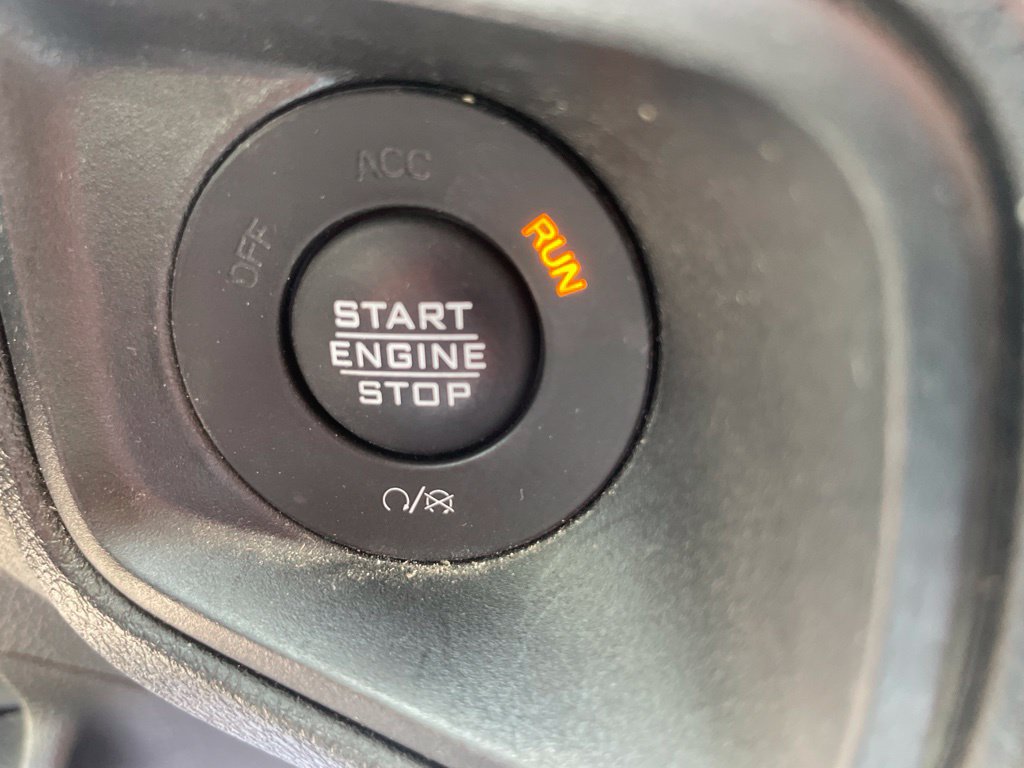 Used 2024 Jeep Gladiator Sport AWD/4WD image 21