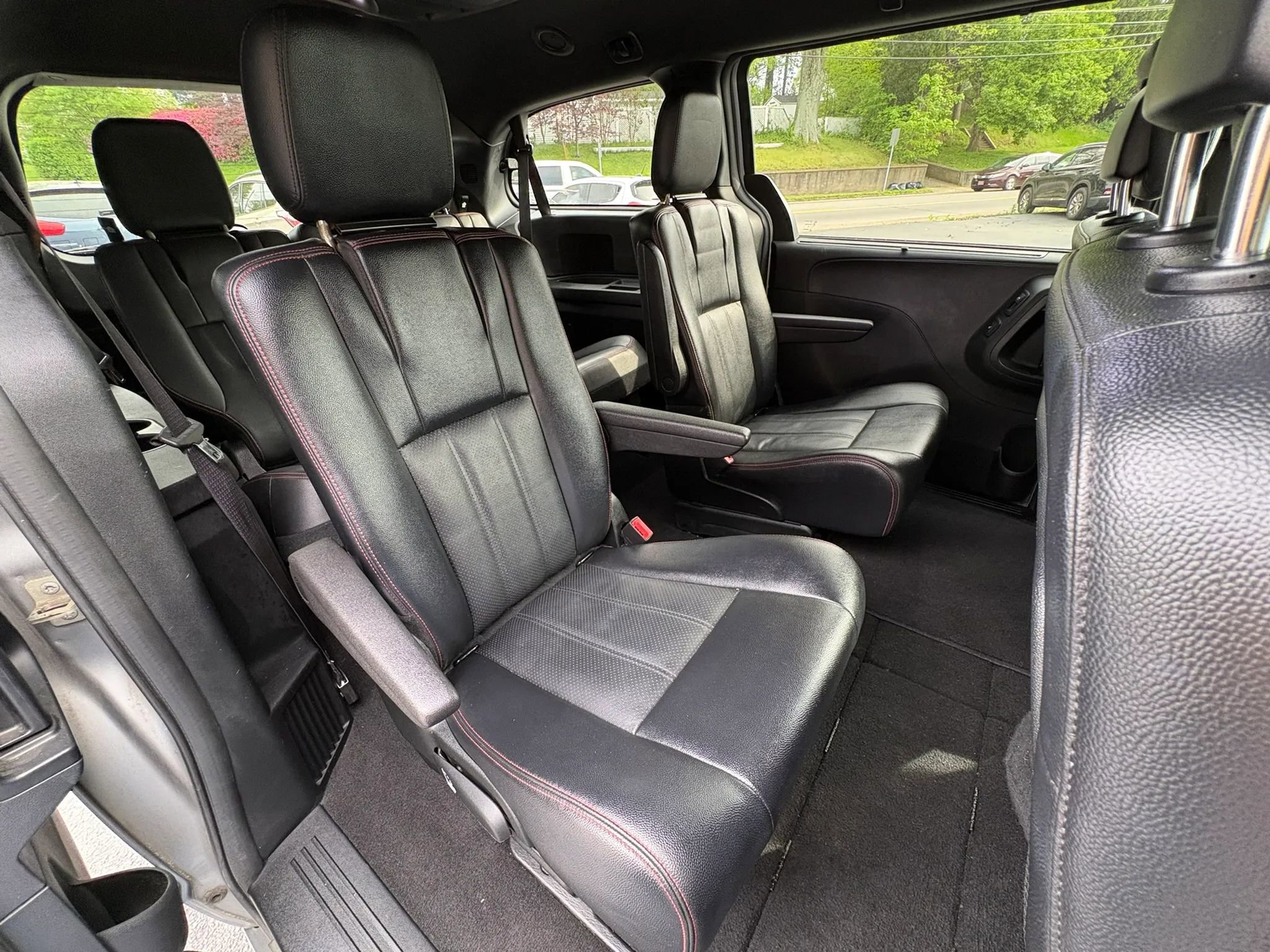 Used 2018 Dodge Grand Caravan GT FWD image 18