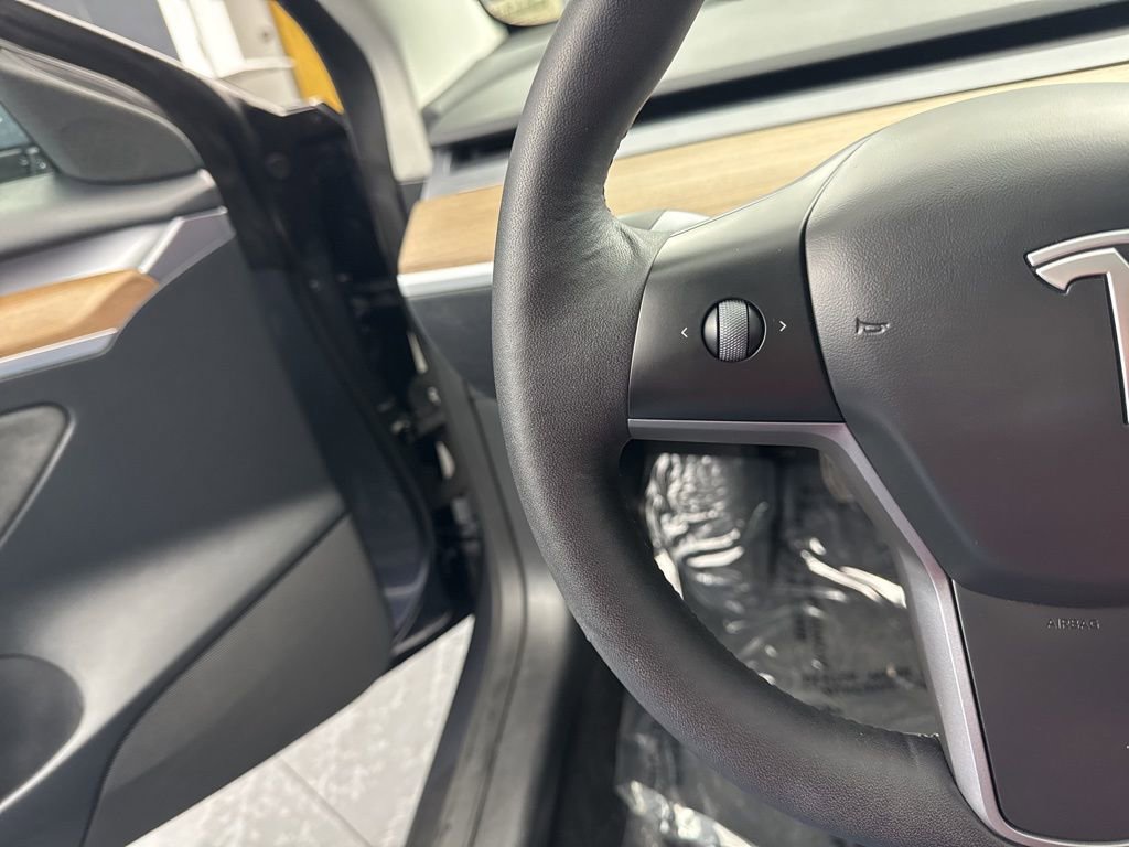 Used 2023 Tesla Model 3 Standard Range image 21