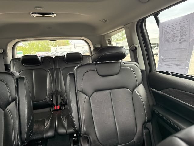 Used 2023 Jeep Grand Cherokee L Limited w/ Luxury Tech Group II AWD/4WD image 22