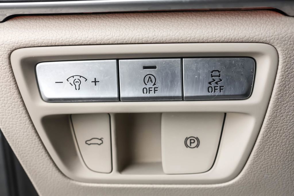 Used 2022 Genesis G80 2.5T image 24