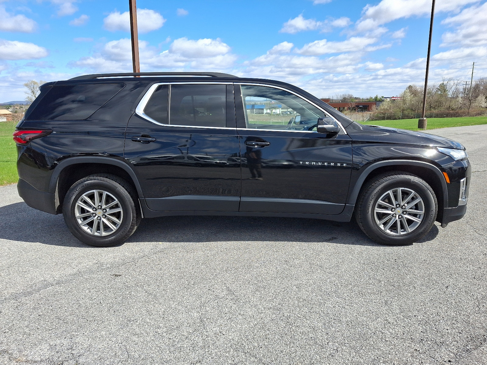Used 2022 Chevrolet Traverse LT image 7