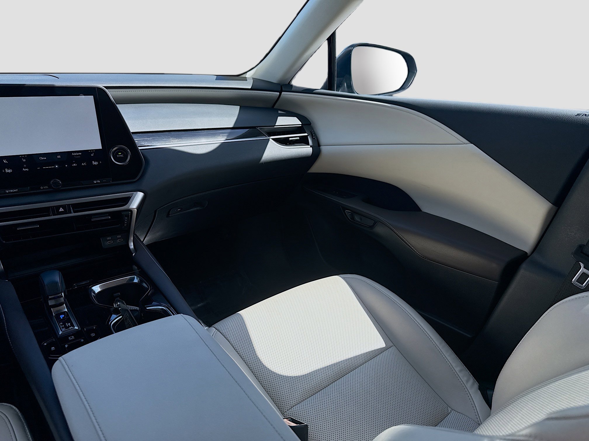 Used 2024 Lexus RX 350 FWD w/ Accessory Package (K3) image 22