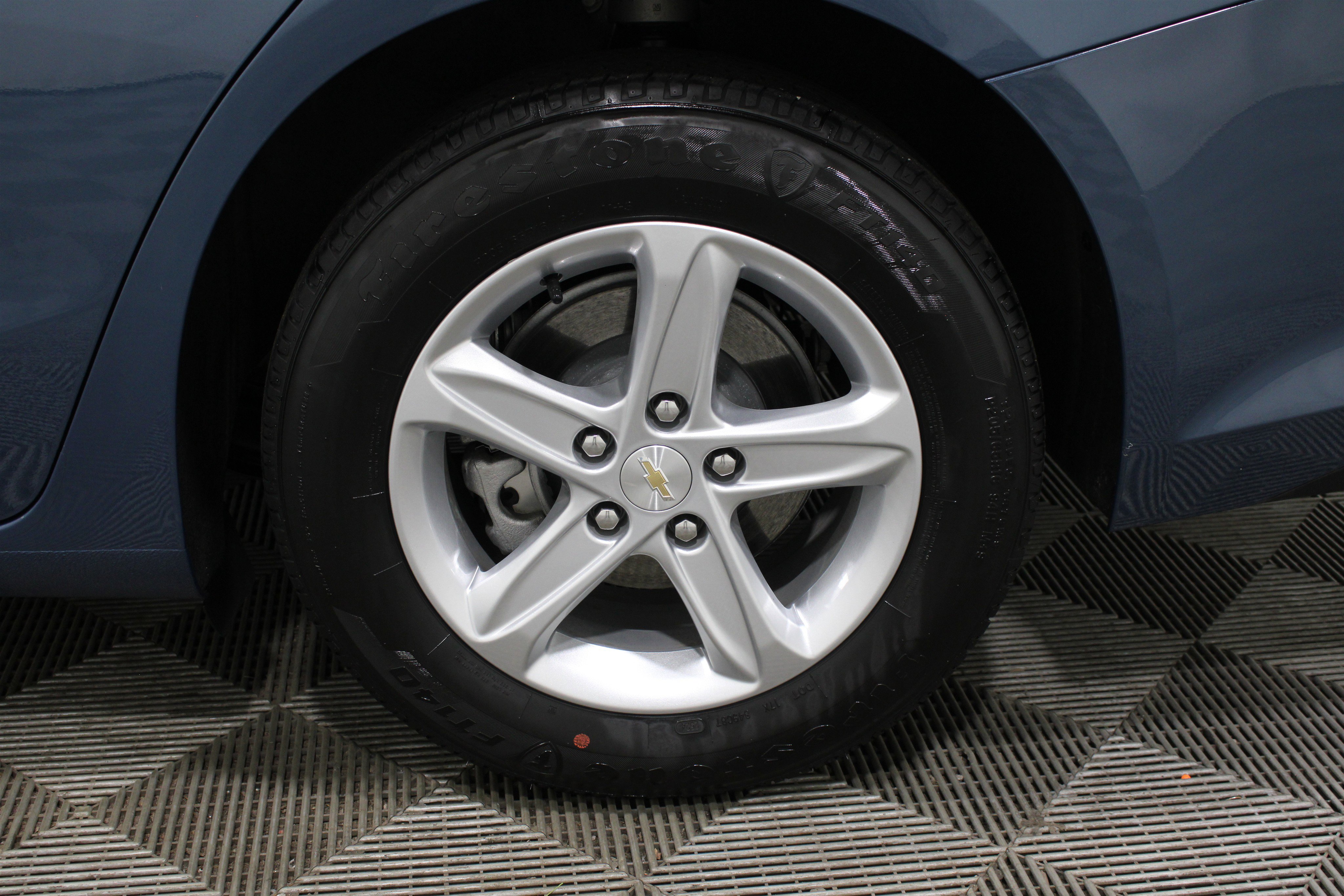 Used 2025 Chevrolet Malibu LS image 36