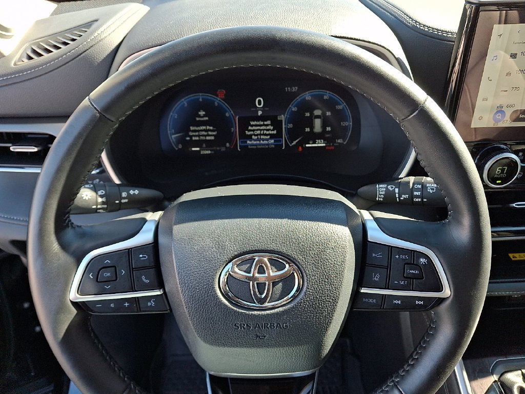 Used 2024 Toyota Highlander Limited AWD/4WD image 20