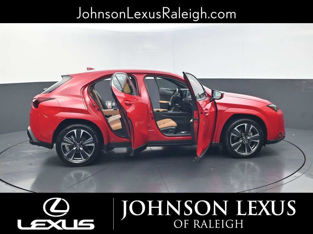 Certified 2025 Lexus UX 300h FWD w/ Accessory Package (Z1) image 33