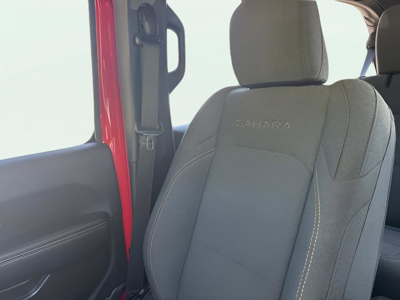 Used 2024 Jeep Wrangler Sahara image 16