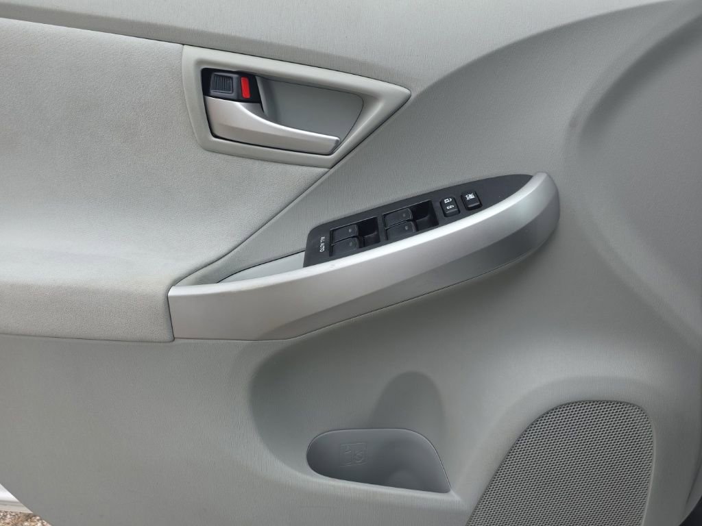 Used 2013 Toyota Prius Two image 14