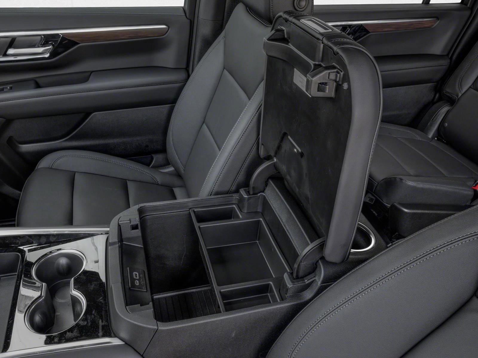 New 2026 Chevrolet Suburban LT RWD image 10