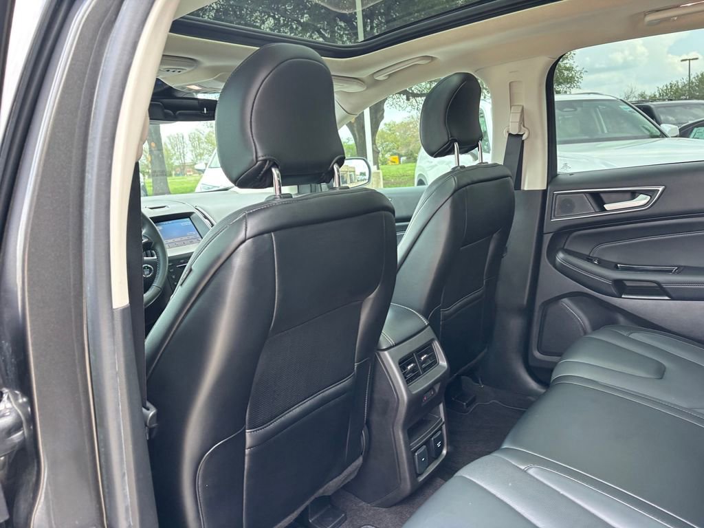 Used 2019 Ford Edge Titanium w/ Equipment Group 301A image 23