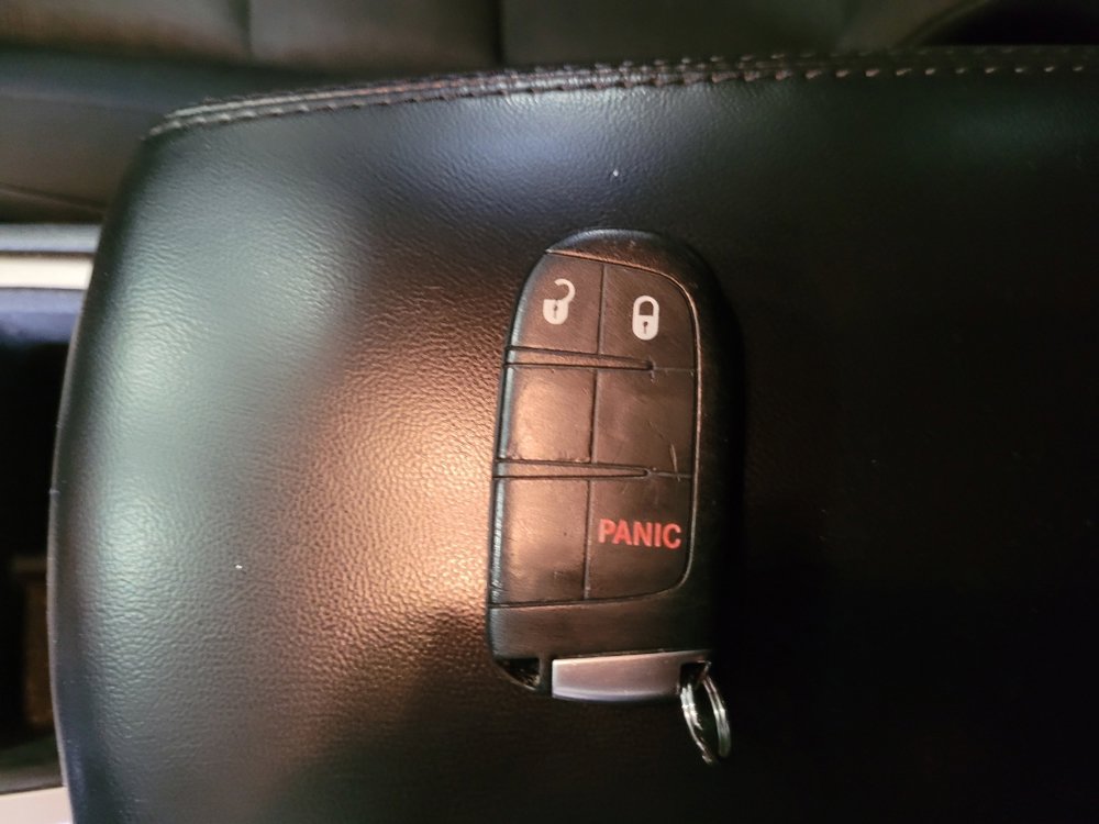 Used 2014 Jeep Grand Cherokee Laredo w/ 18" Wheel & 8.4" Radio Group image 32