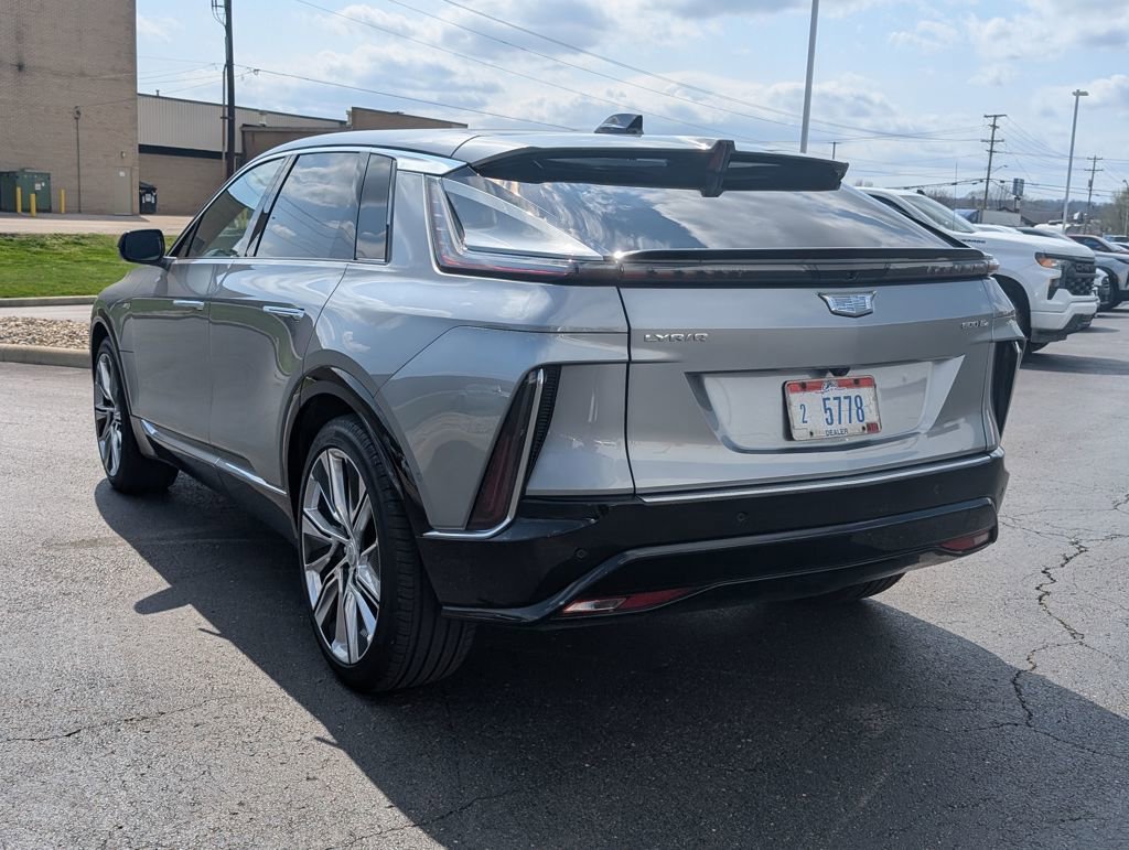 Used 2025 Cadillac Lyriq Luxury w/ LPO, Floor Liner Package image 5