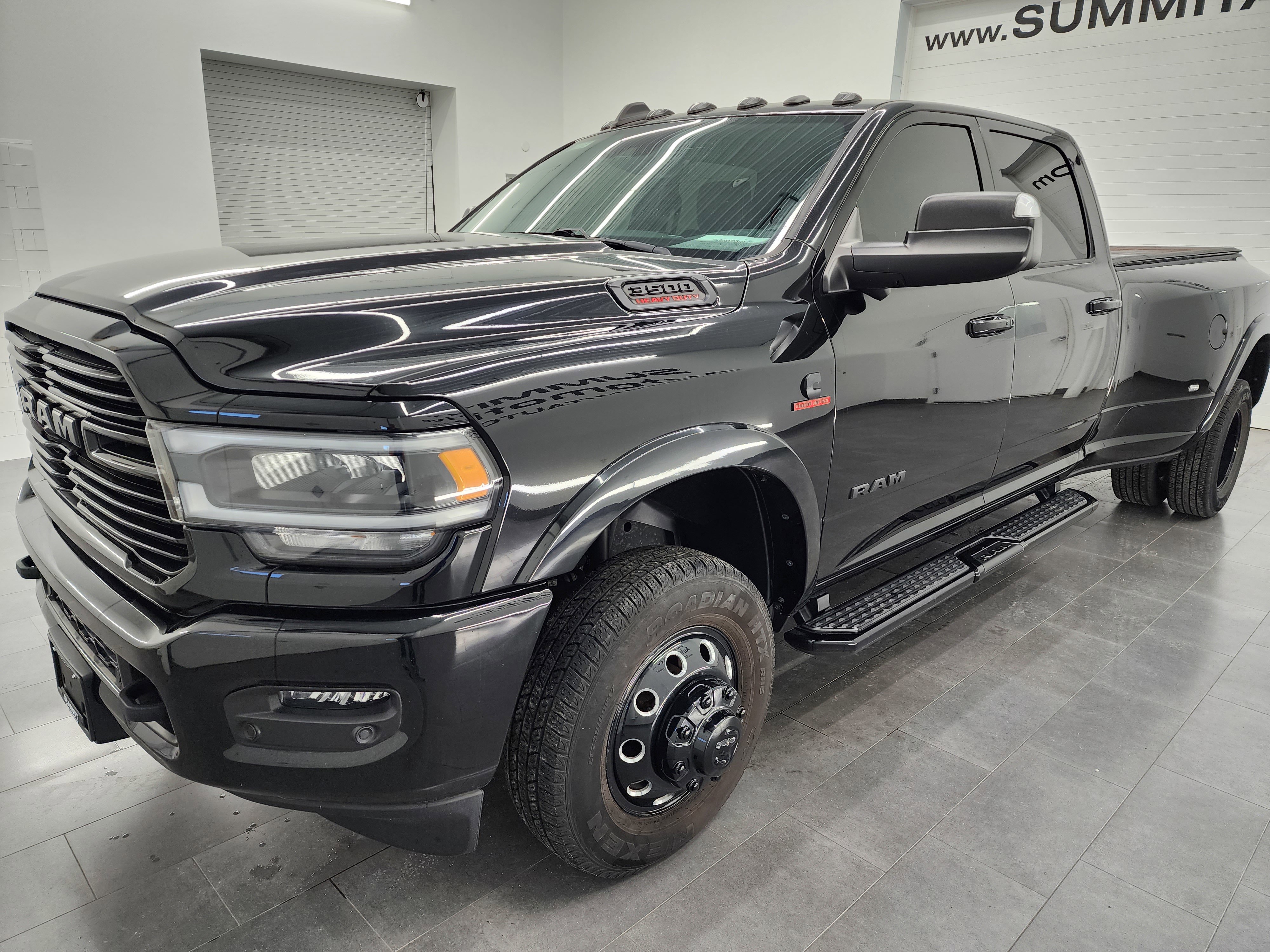 Used 2020 RAM 3500 Laramie image 7
