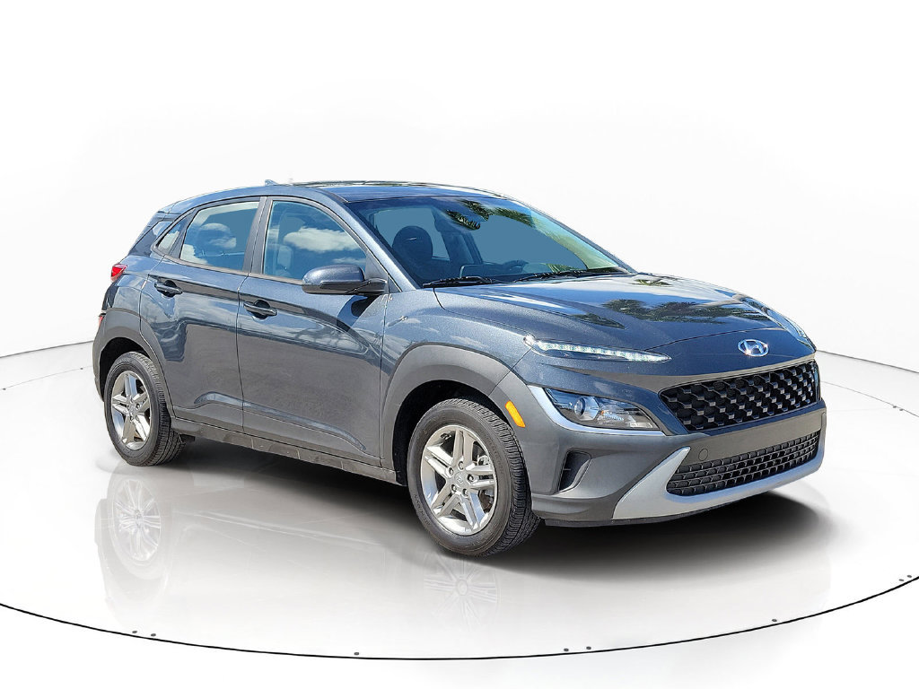 Used 2022 Hyundai Kona SE w/ Cargo Package FWD image 4