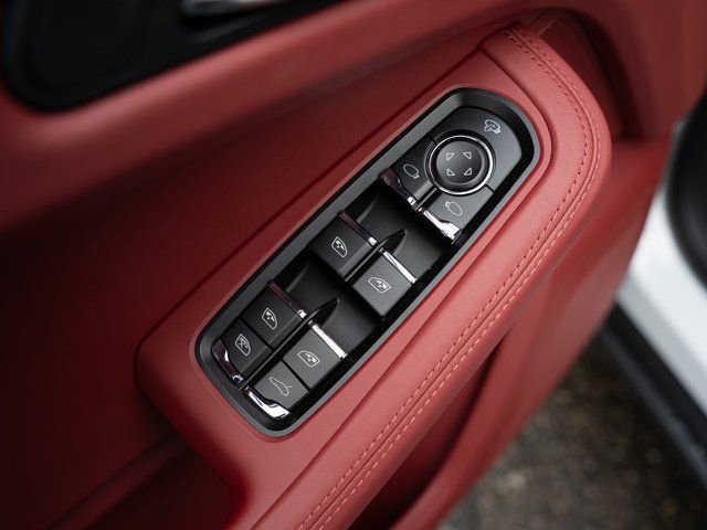 New 2026 Porsche Macan Turbo image 16