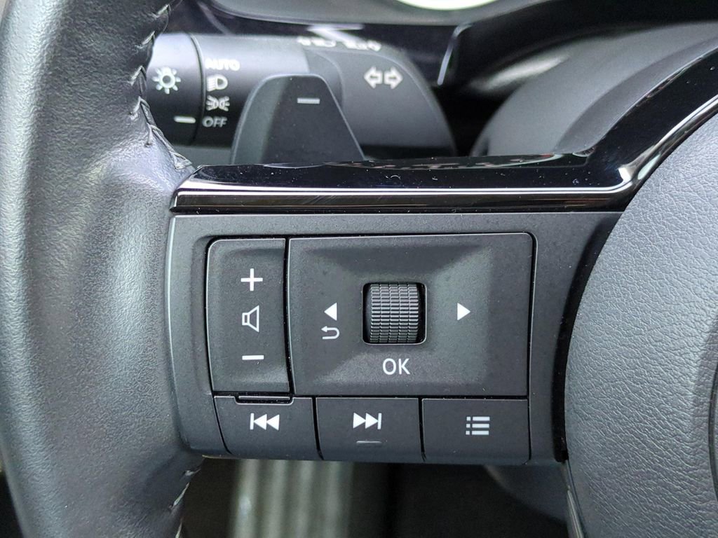 Certified 2024 Nissan Pathfinder SL w/ Black Appearance Package image 22