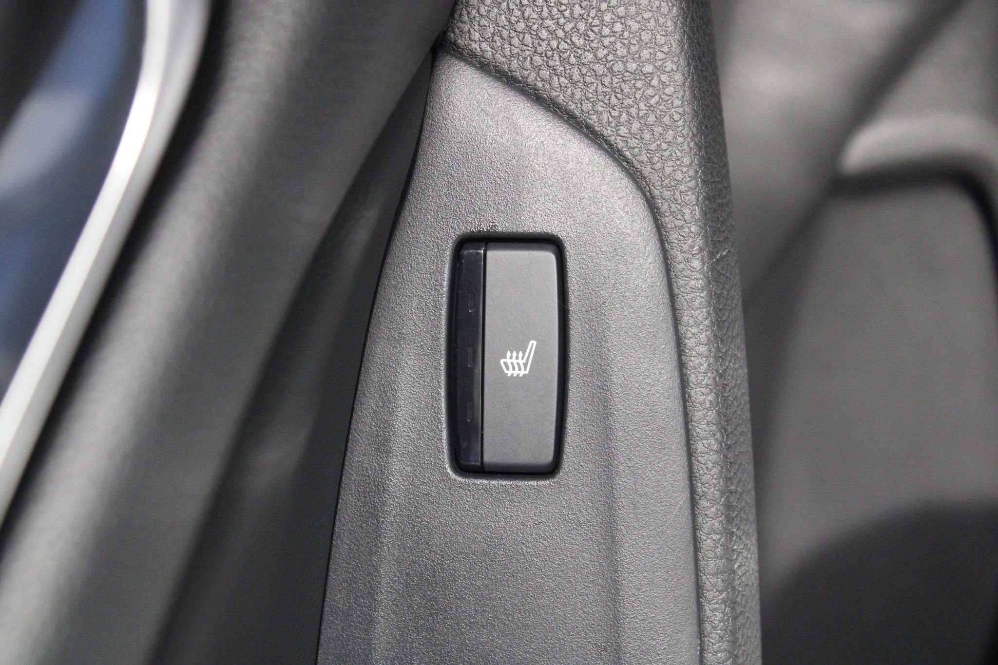 Used 2018 Honda Accord Touring image 19