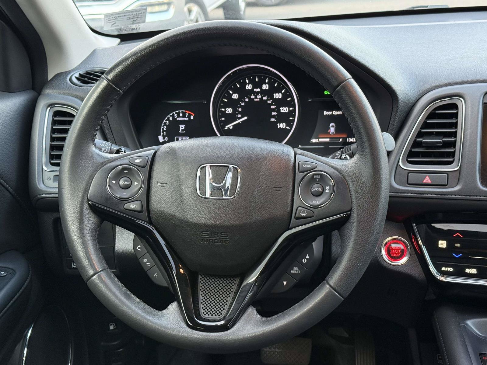 Used 2020 Honda HR-V Touring image 9
