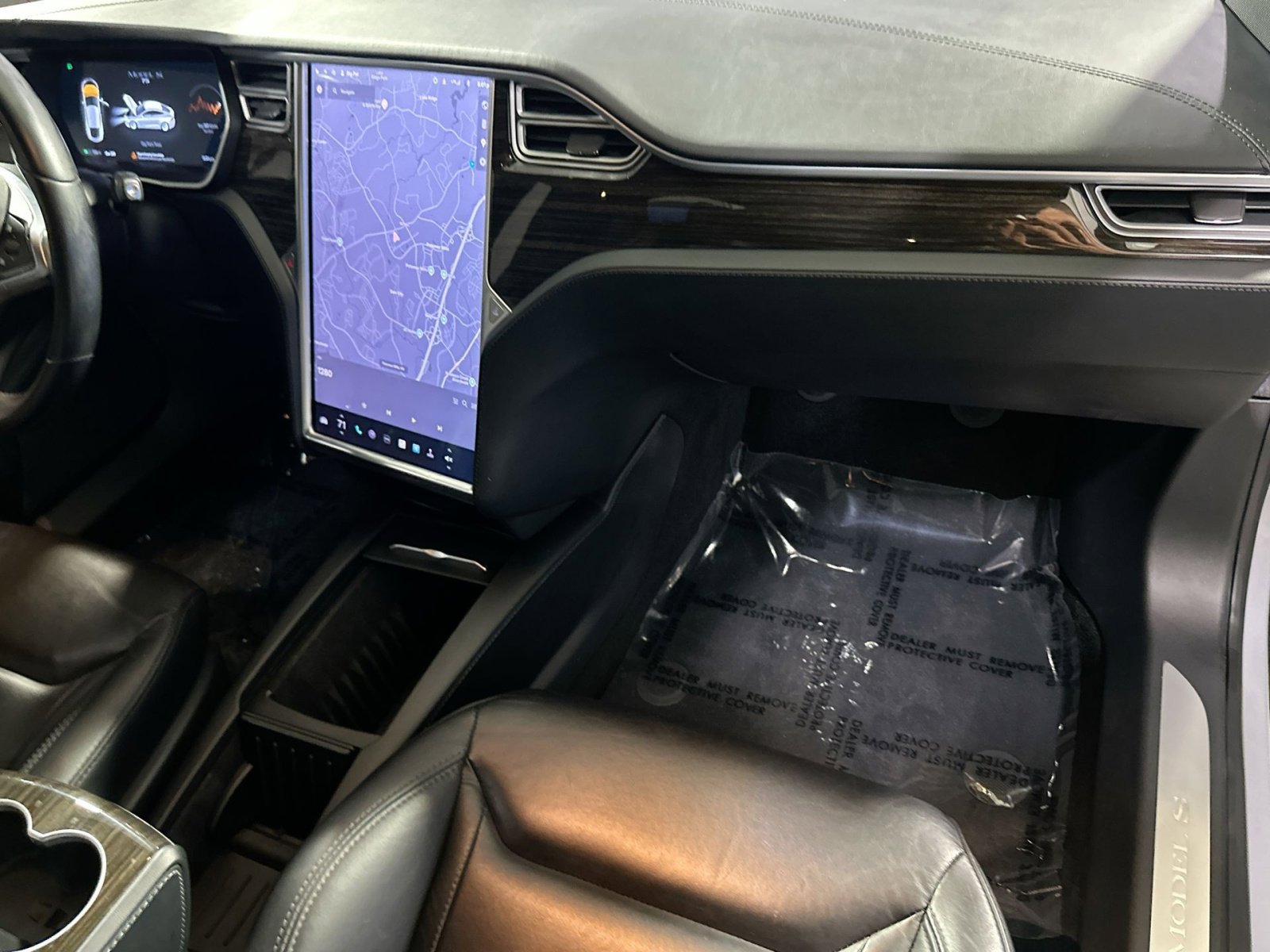 Used 2016 Tesla Model S 70 image 32