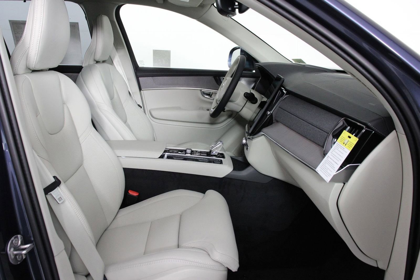 New 2026 Volvo XC90 T8 Ultra image 10