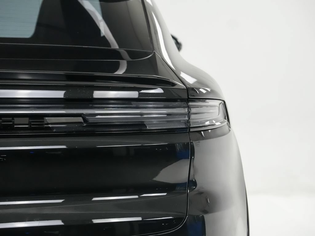 New 2026 Porsche Cayenne GTS AWD/4WD image 12