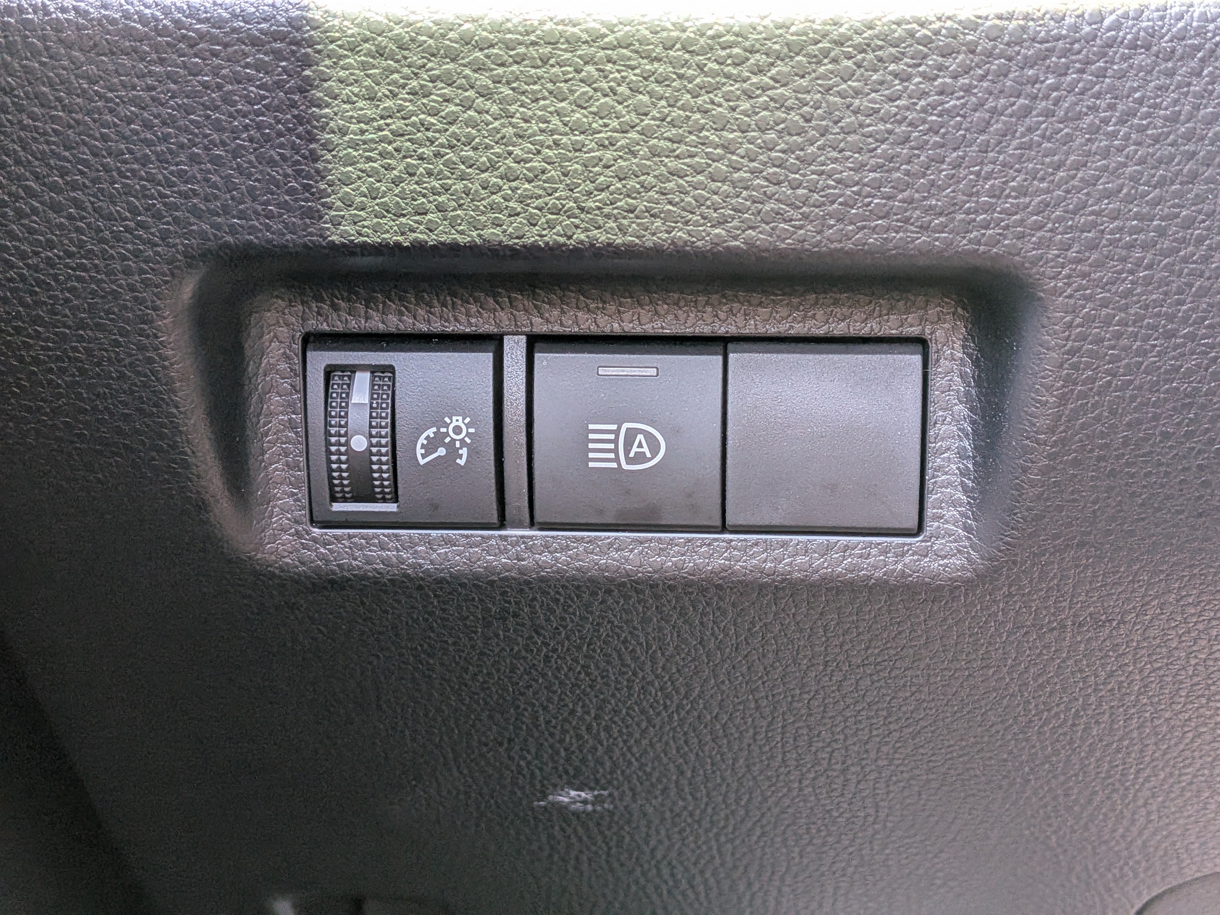 Used 2024 Toyota RAV4 XLE AWD/4WD image 23