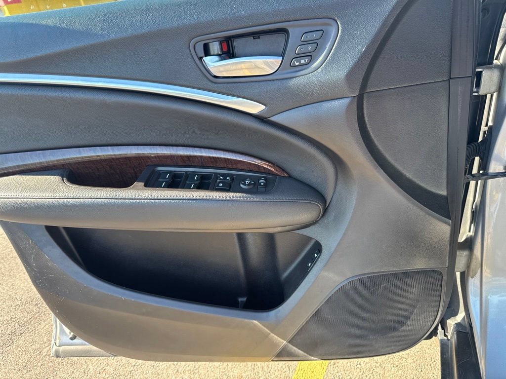 Used 2017 Acura MDX SH-AWD image 9