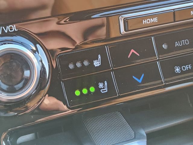 Used 2021 Toyota Highlander Platinum AWD/4WD image 24