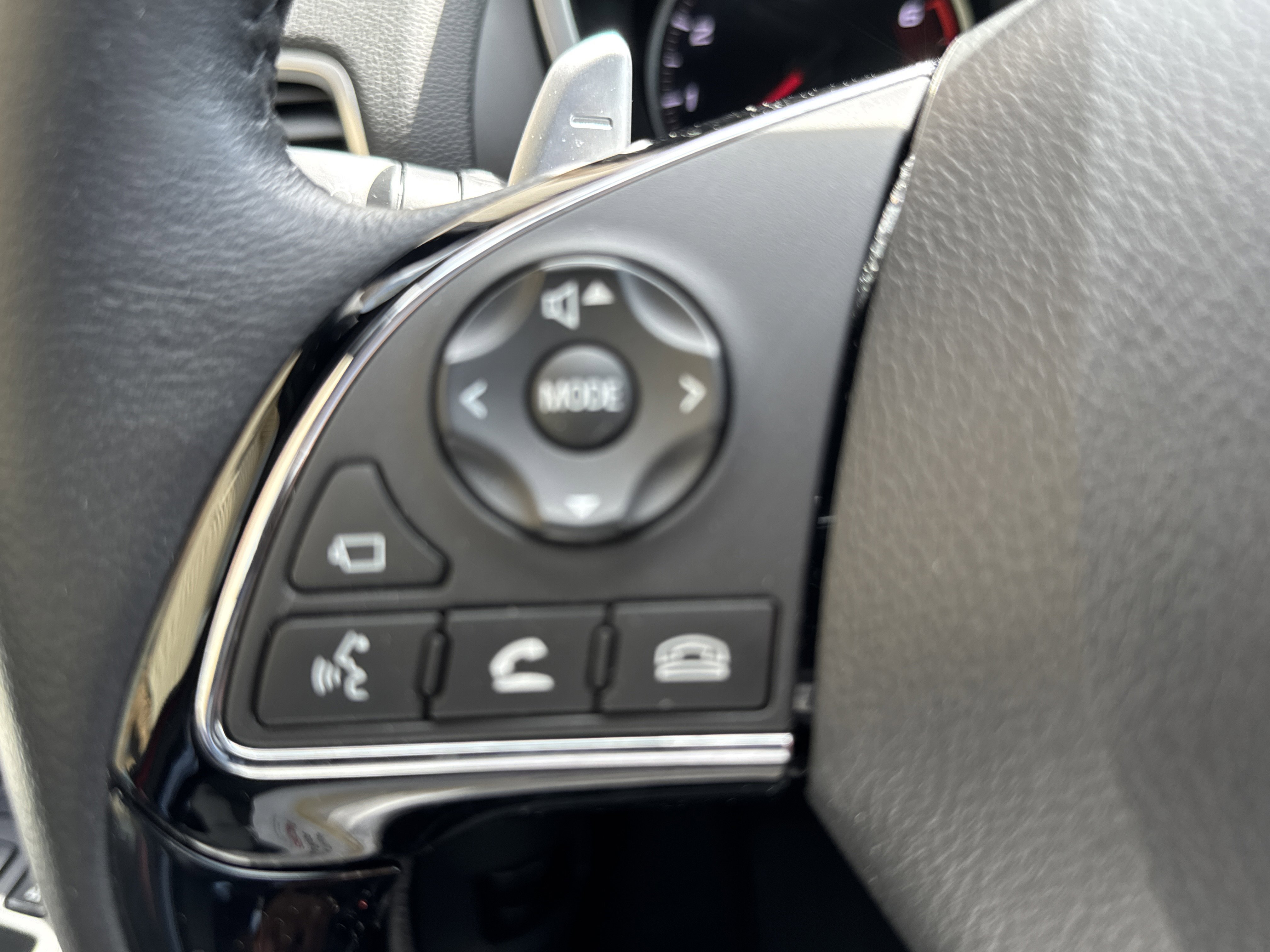 Used 2020 Mitsubishi Eclipse Cross SEL AWD/4WD image 18