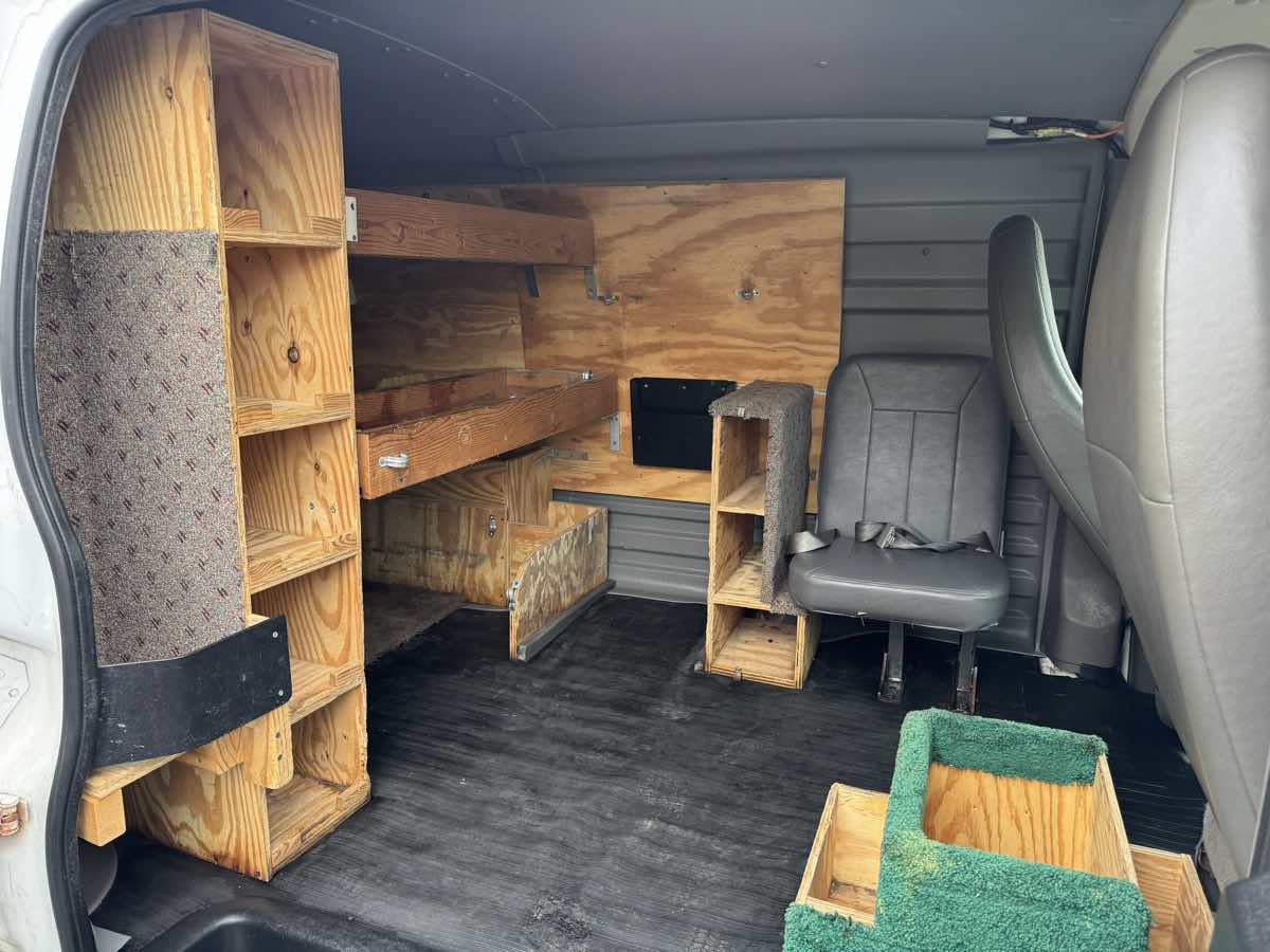 Used 2014 Chevrolet Express 1500 RWD image 30
