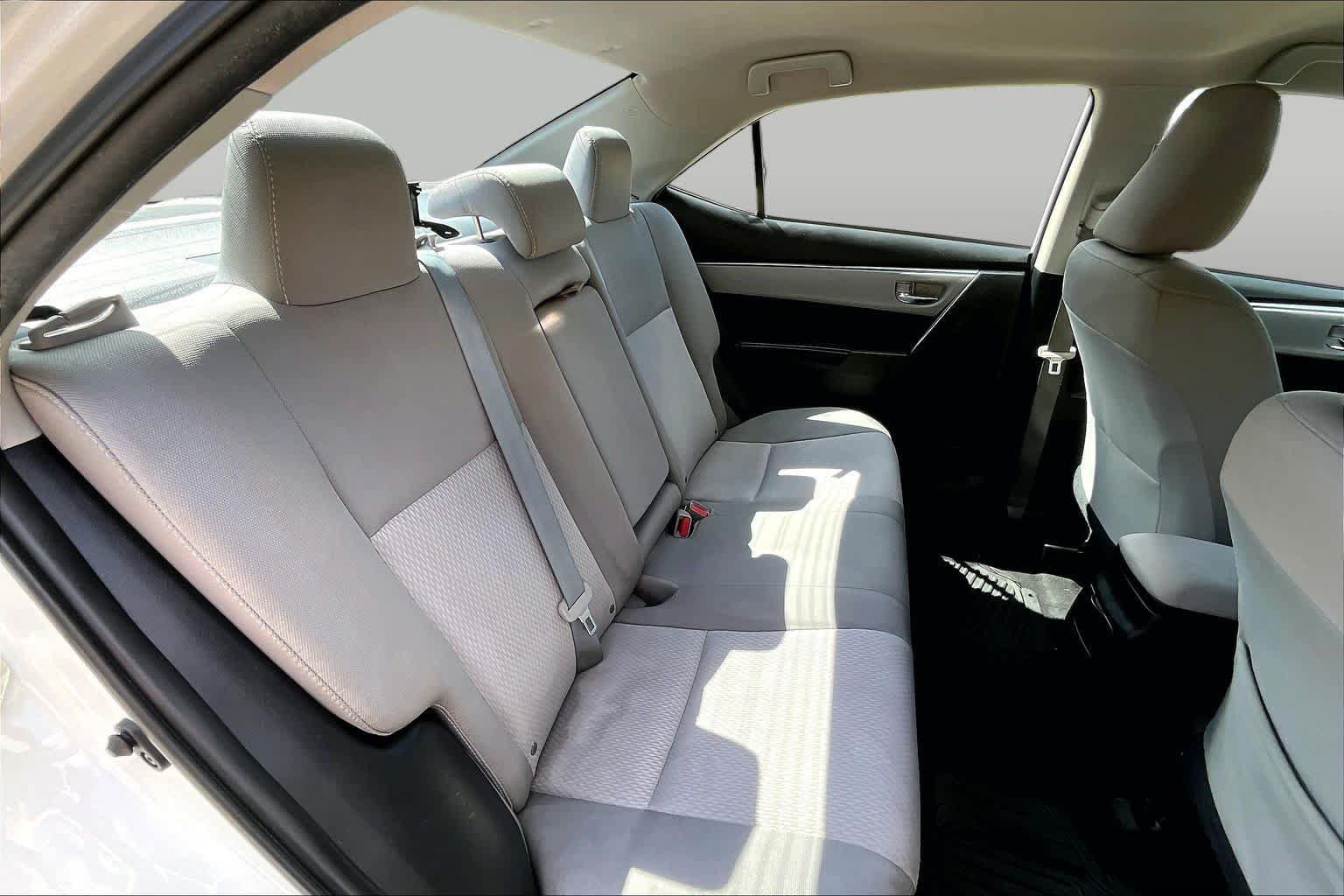 Used 2015 Toyota Corolla LE FWD image 20