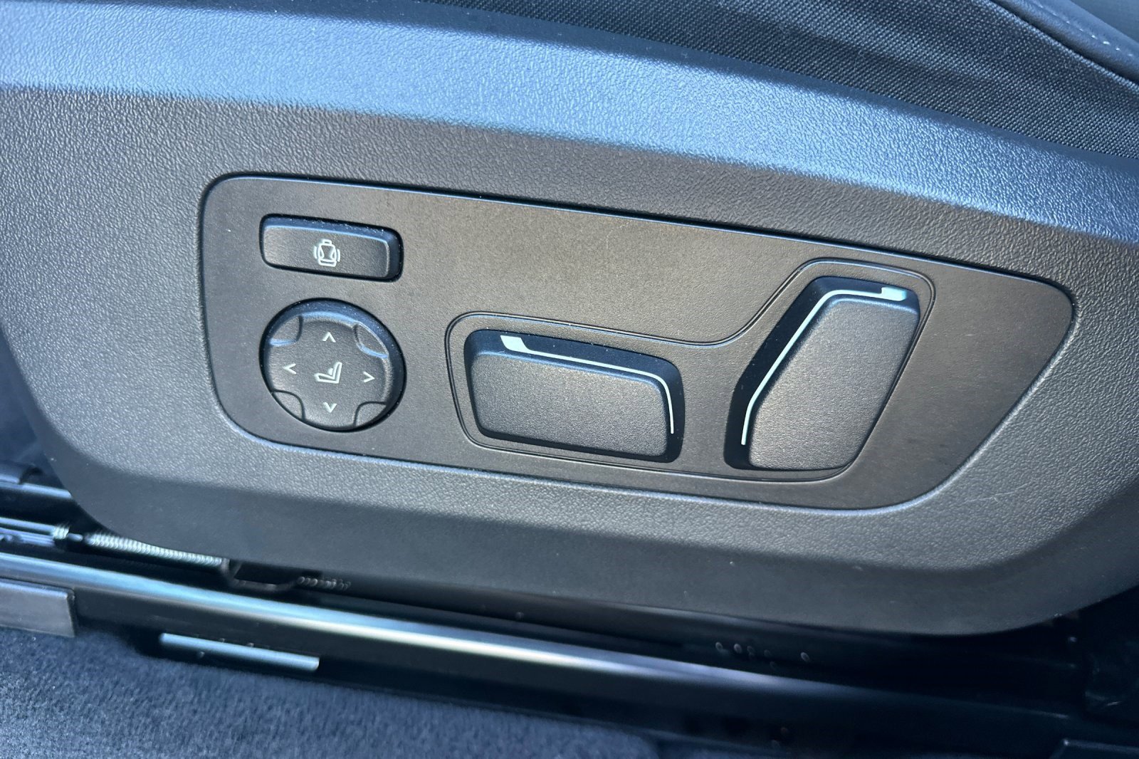 Used 2025 BMW X3 xDrive30i w/ Convenience Package image 14