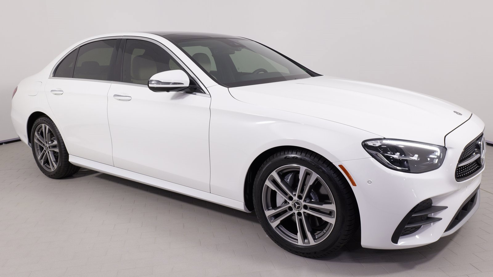 Used 2021 Mercedes-Benz E 350 Sedan image 23