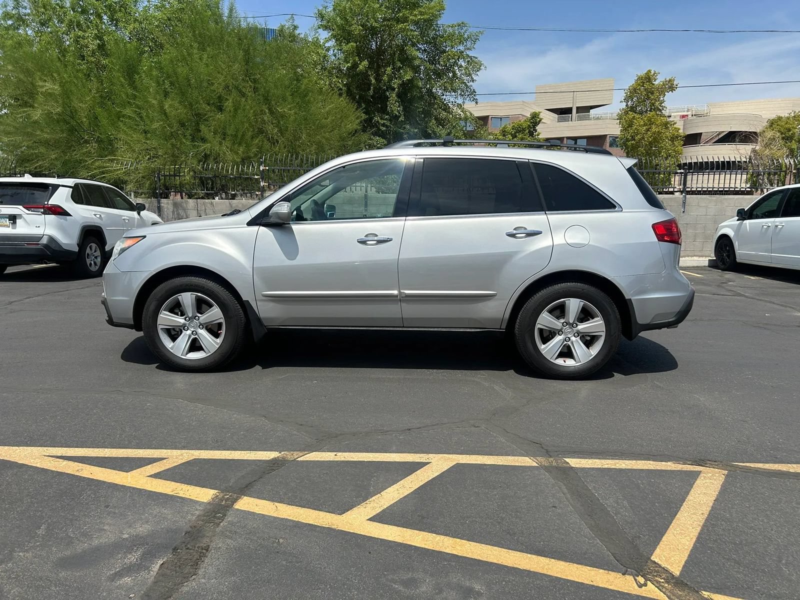 Used 2011 Acura MDX w/ Technology Package AWD/4WD image 8