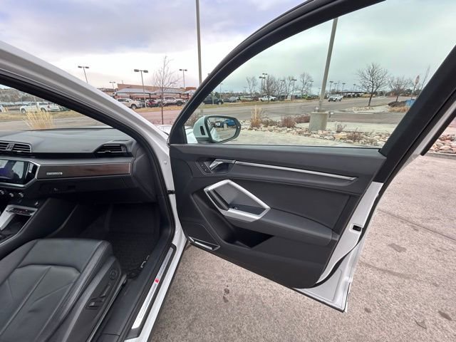 Used 2021 Audi Q3 2.0T Premium Plus image 27