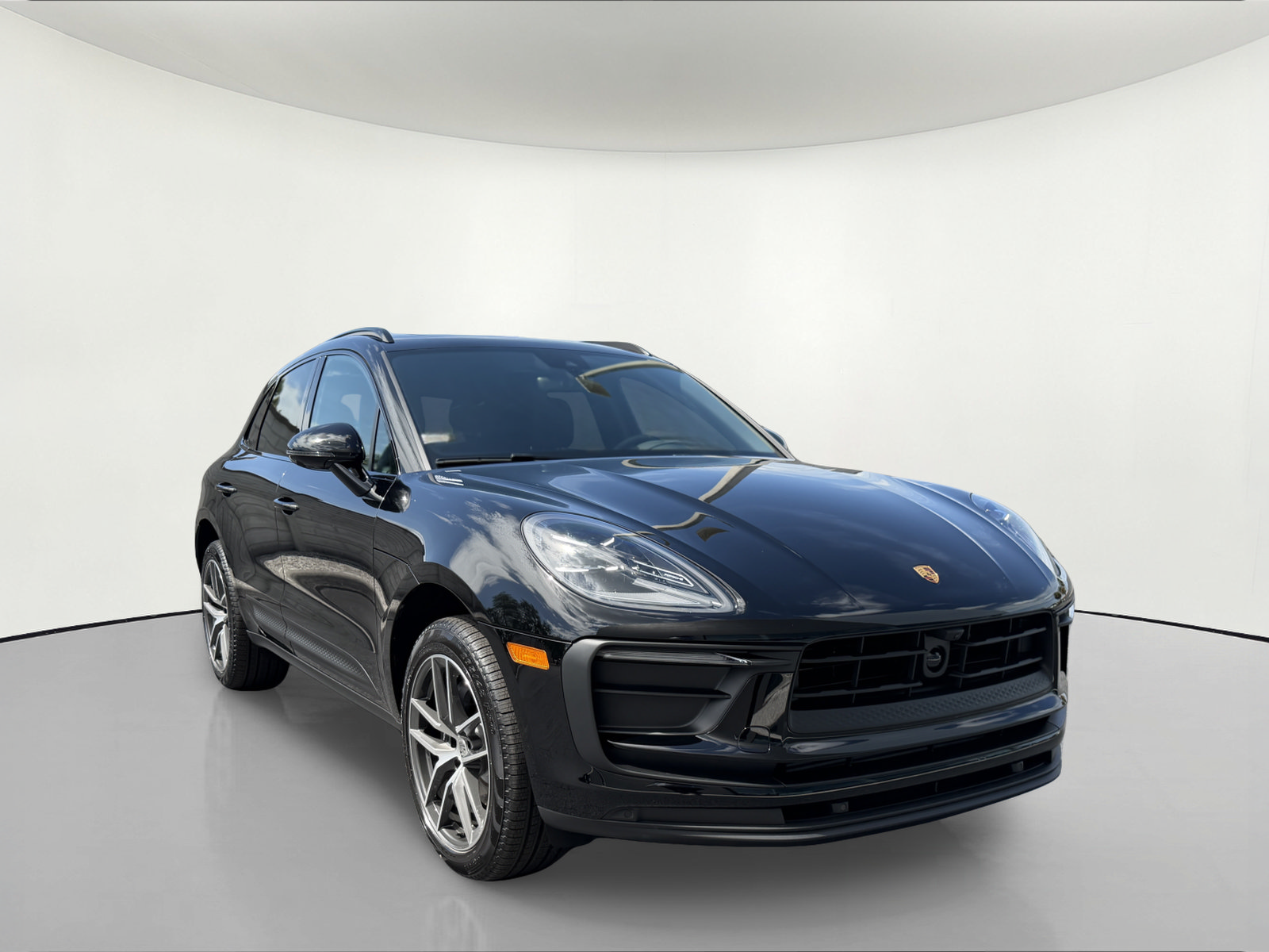 New 2026 Porsche Macan AWD/4WD image 8