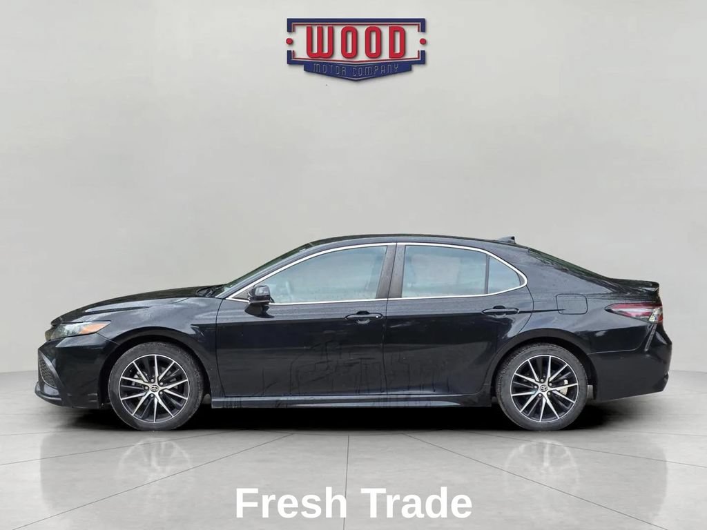Used 2021 Toyota Camry SE FWD image 4