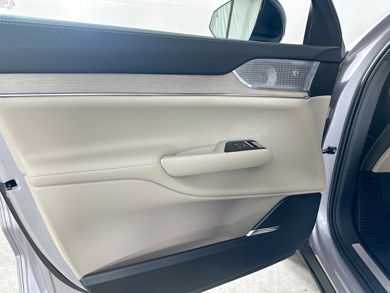 New 2026 Volvo EX90 Ultra AWD/4WD image 16