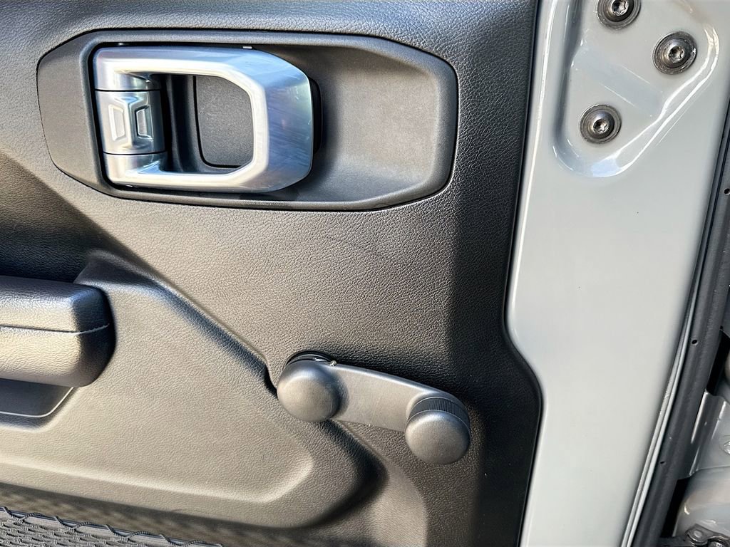 Used 2021 Jeep Wrangler Unlimited Willys image 19