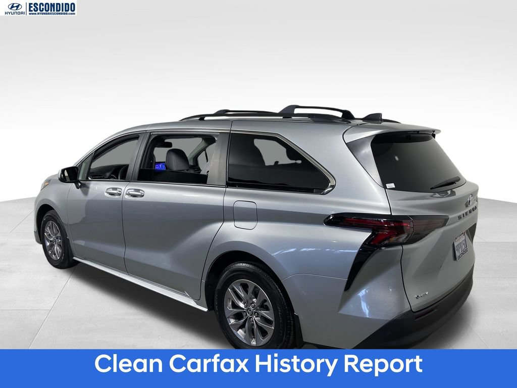 Used 2025 Toyota Sienna LE w/ LE Plus Package FWD video 3