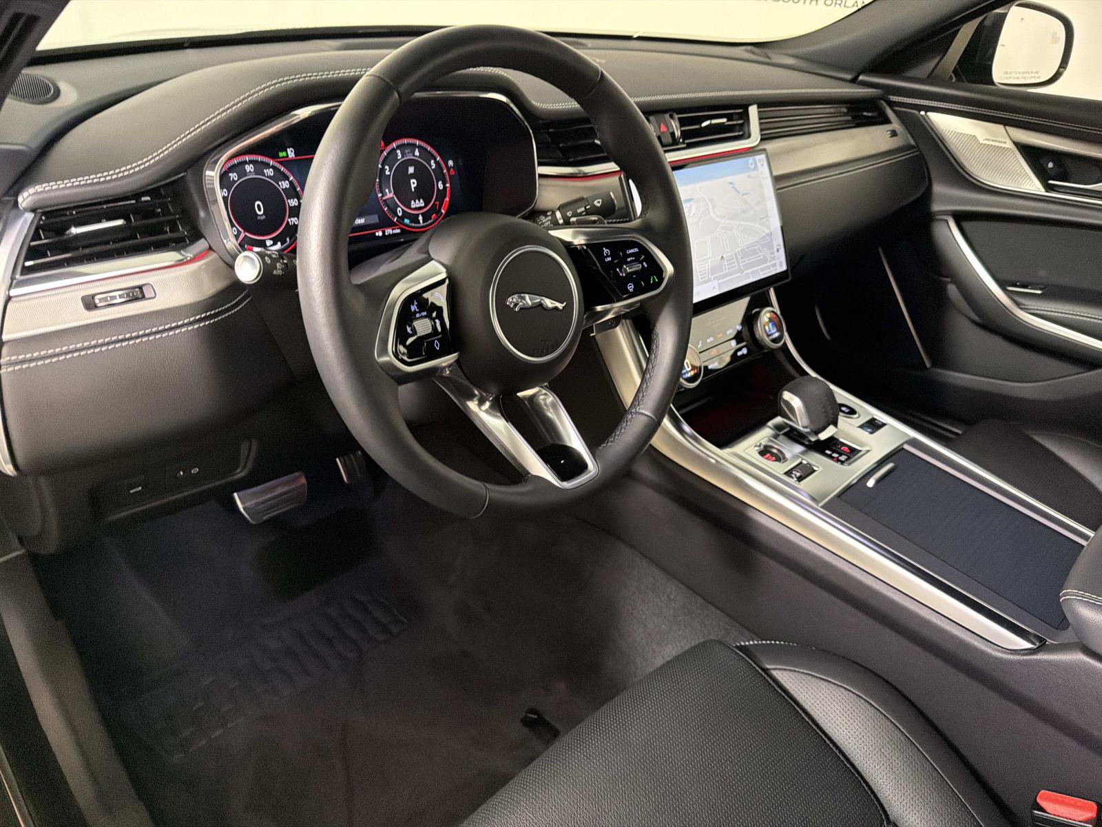 Certified 2024 Jaguar XF R-Dynamic SE AWD/4WD image 20