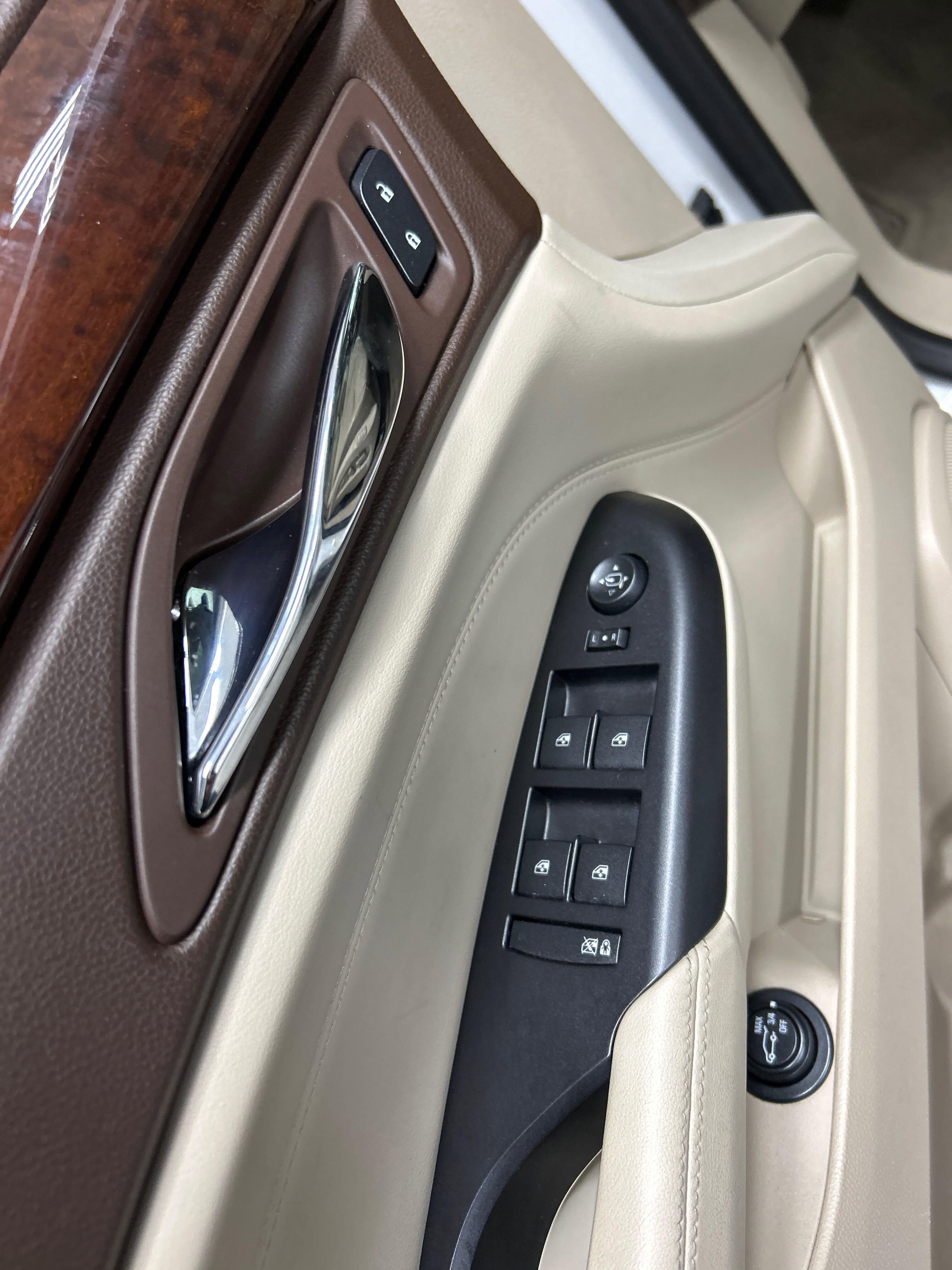 Used 2013 Cadillac SRX Premium image 9