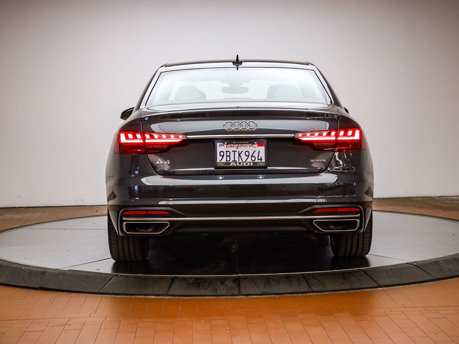 Used 2022 Audi A4 2.0T Premium Plus w/ Premium Plus Package image 8