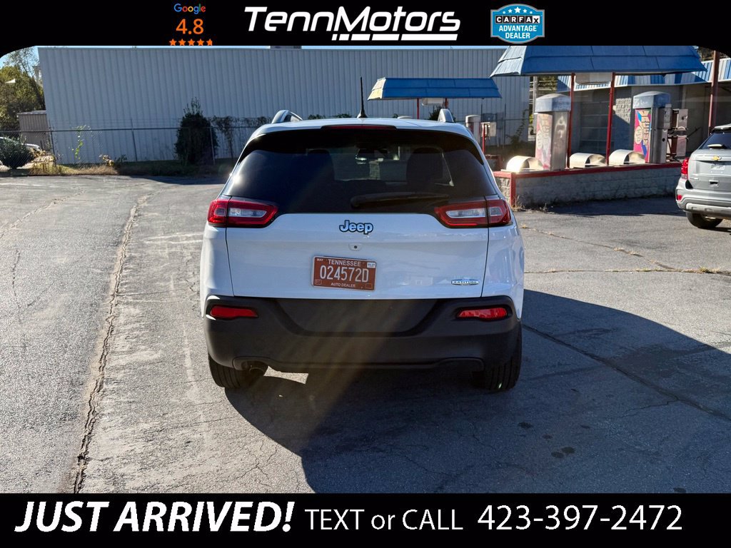 Used 2015 Jeep Cherokee Latitude w/ Comfort/Convenience Group FWD image 6